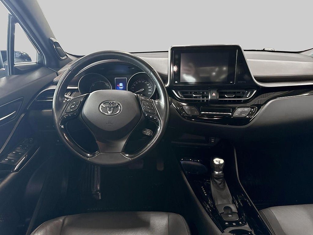 Vehicle Image 12