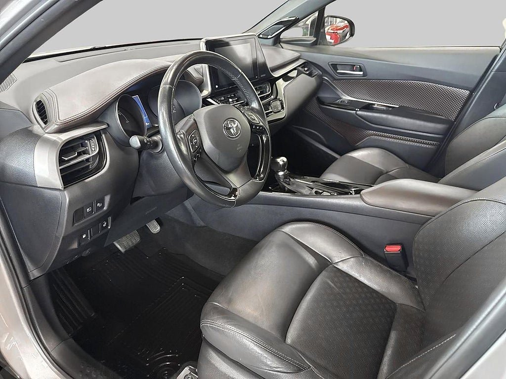 Vehicle Image 14