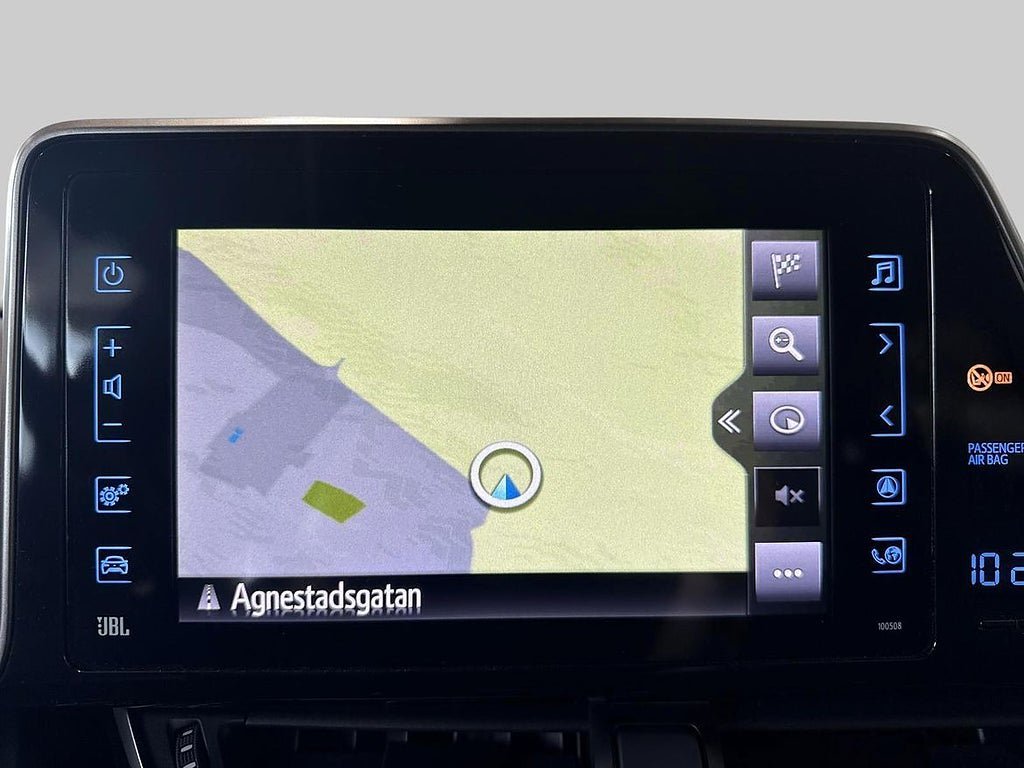 Vehicle Image 16