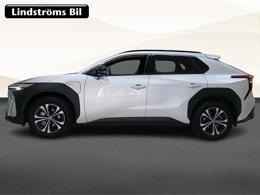 Vehicle Image 6