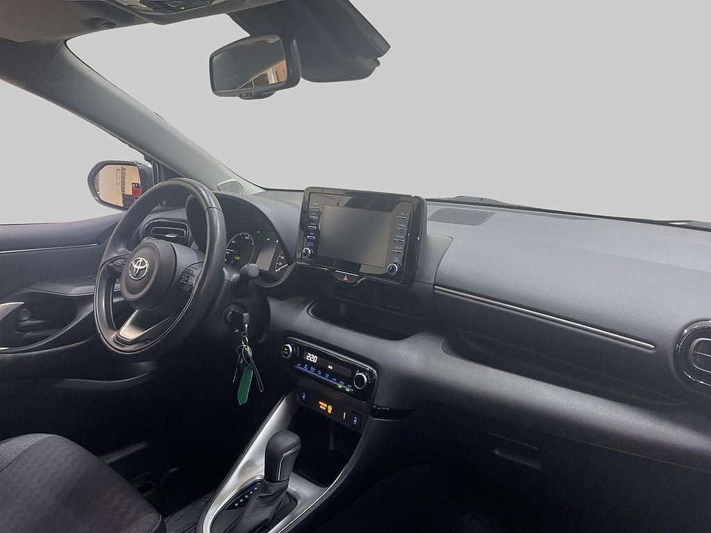 Vehicle Image 10