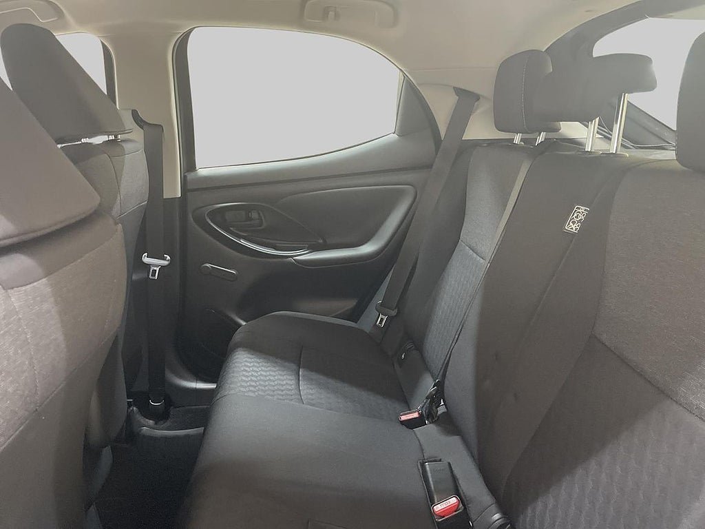 Vehicle Image 11