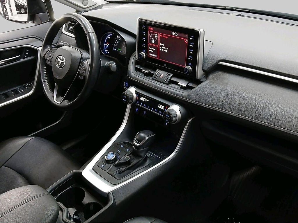 Vehicle Image 10