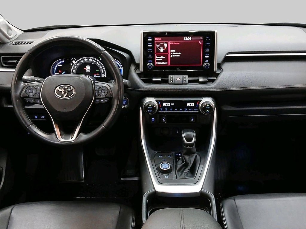 Vehicle Image 12