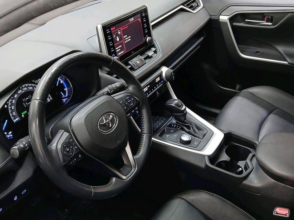 Vehicle Image 14