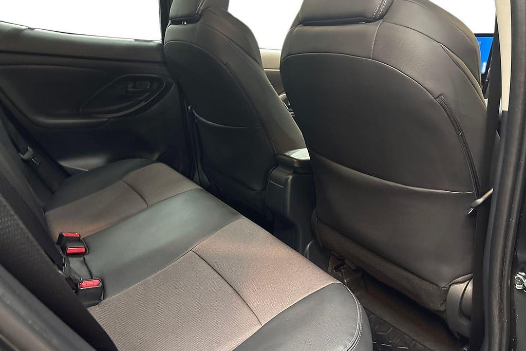 Vehicle Image 15
