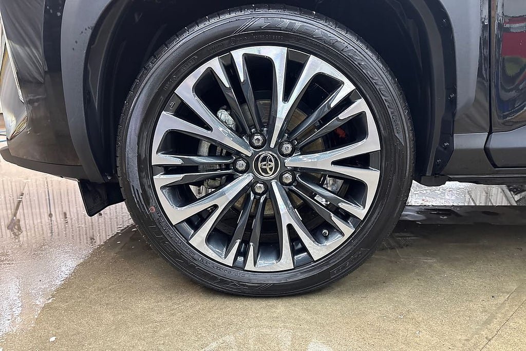 Vehicle Image 21