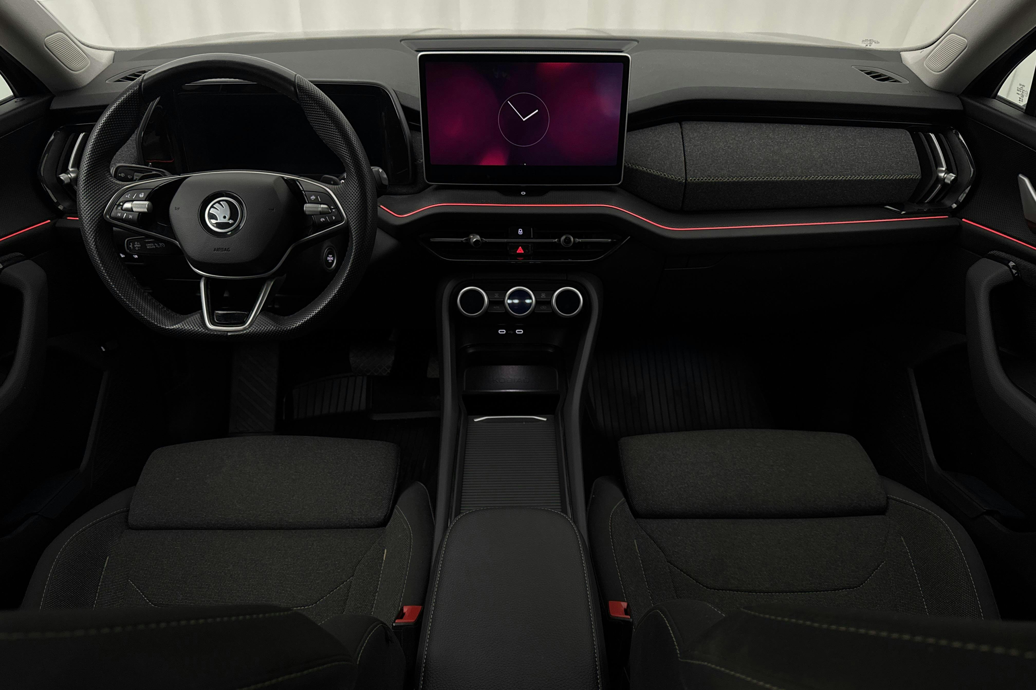 Vehicle Image 6