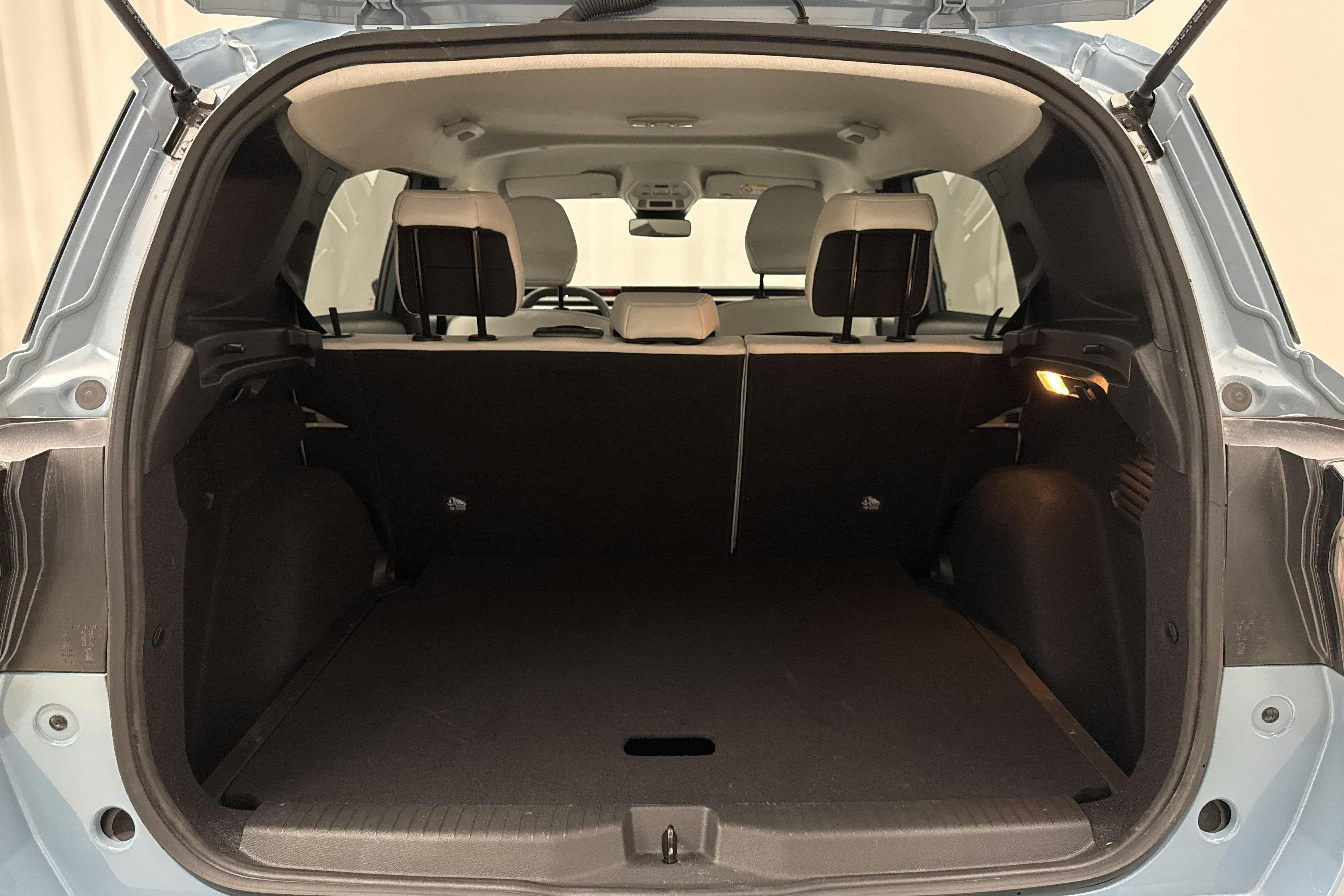 Vehicle Image 9