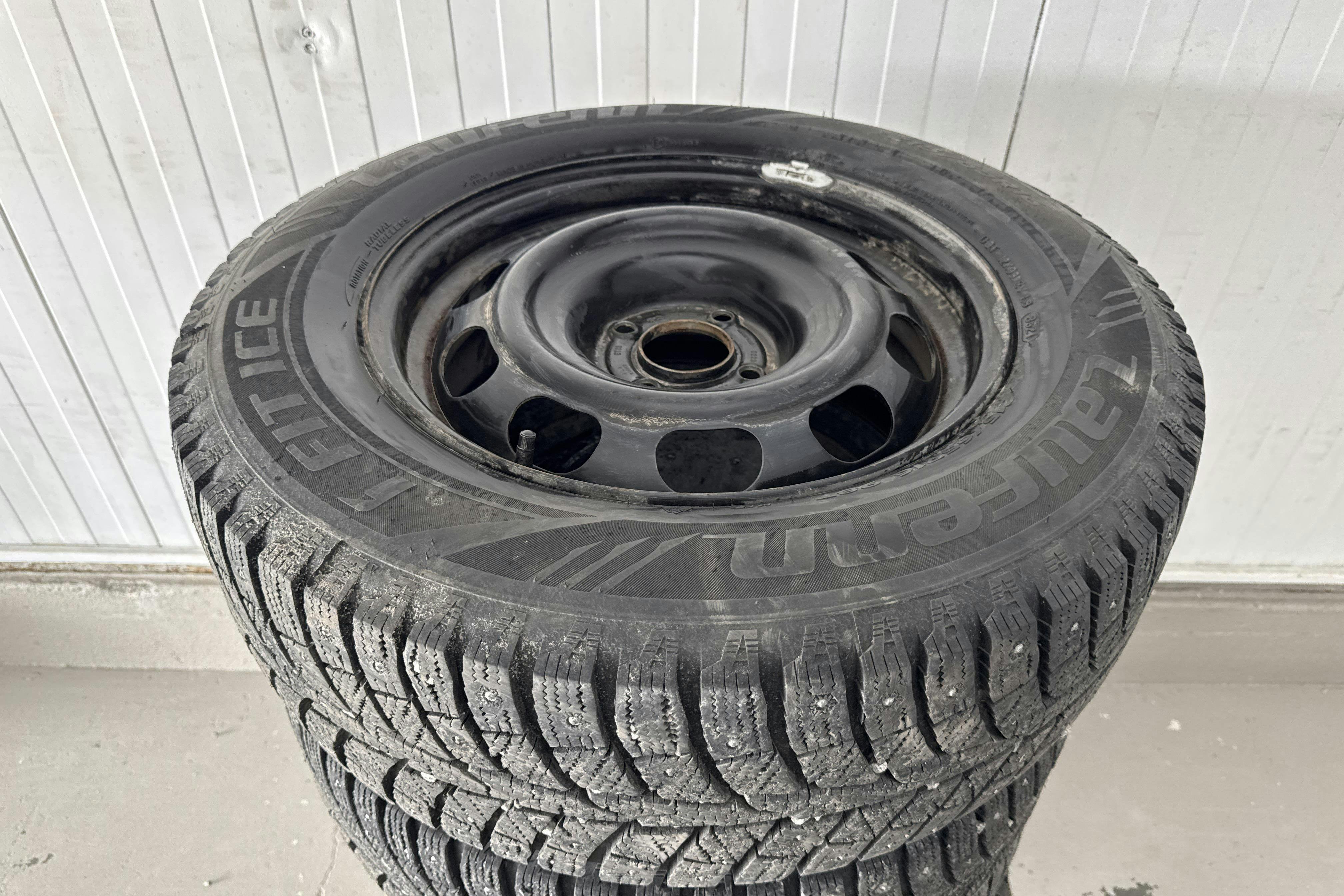 Vehicle Image 19