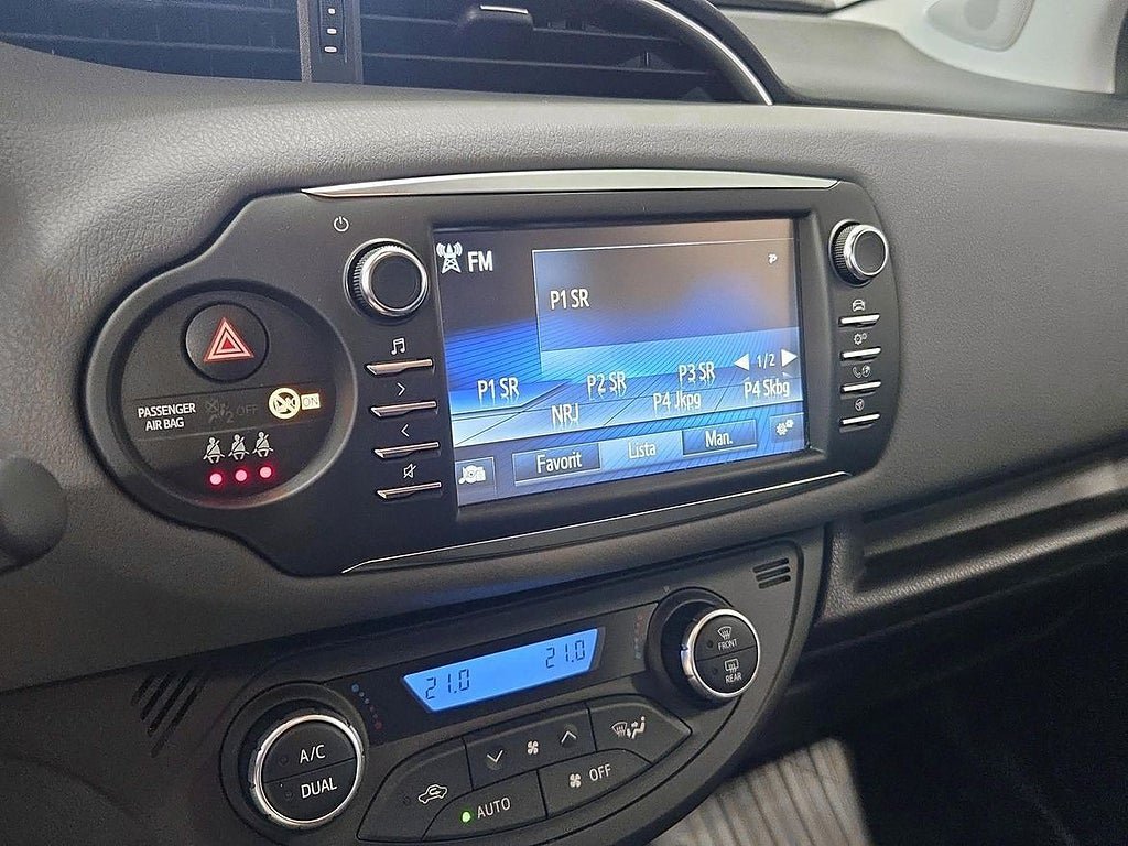Vehicle Image 15