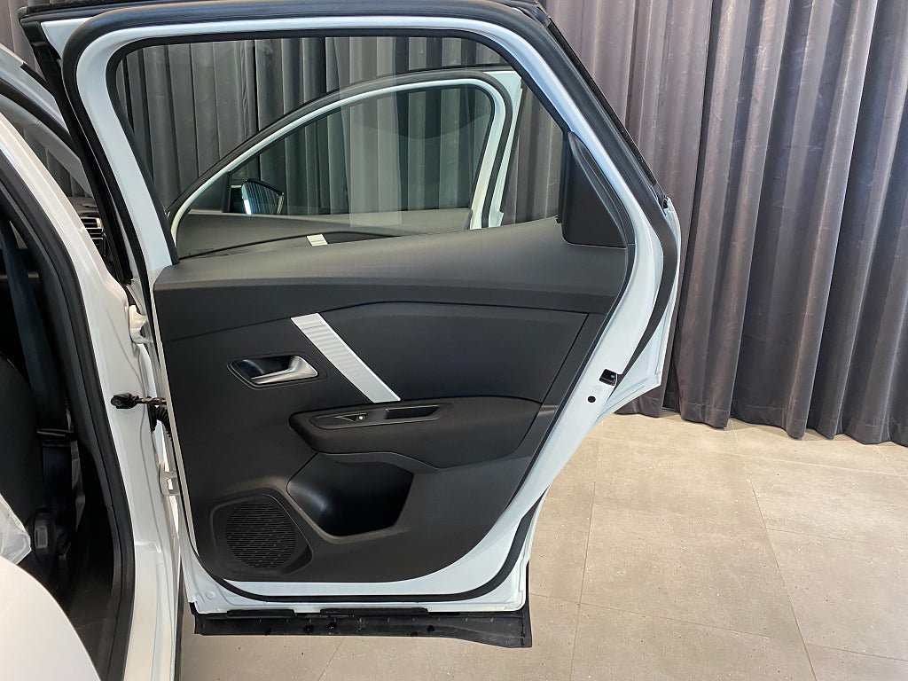 Vehicle Image 31