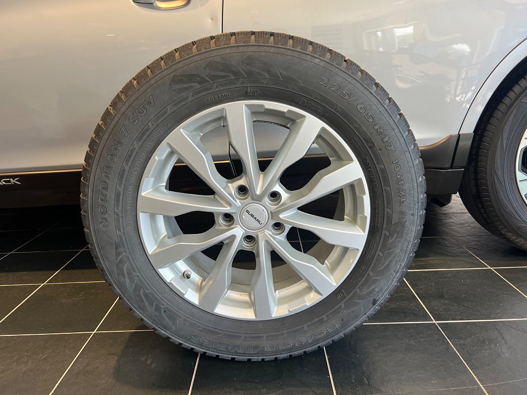 Vehicle Image 14