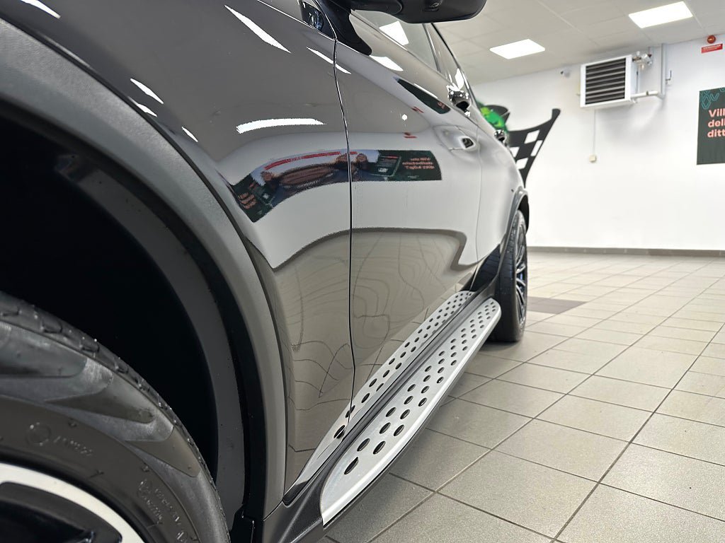 Vehicle Image 32
