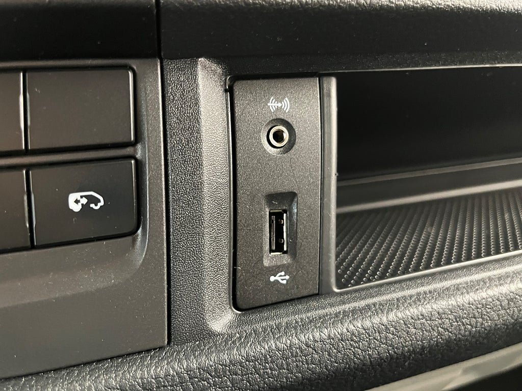 Vehicle Image 17