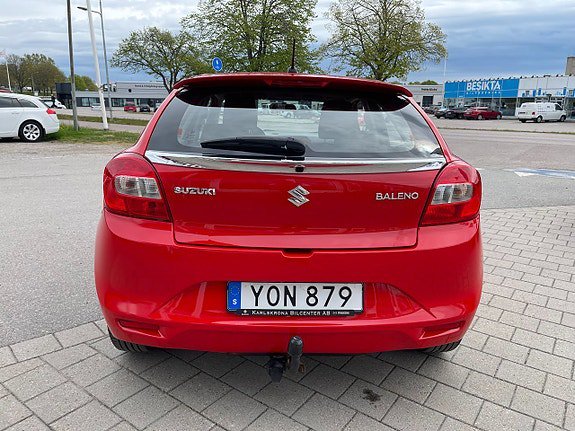 Vehicle Image 6