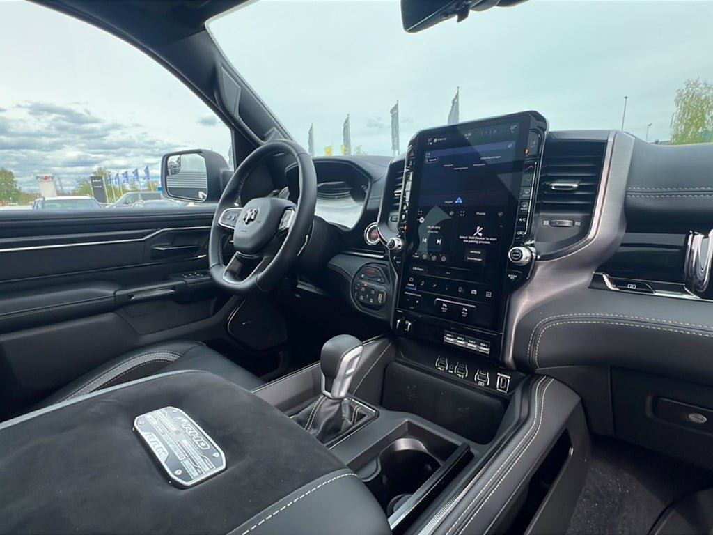 Vehicle Image 19