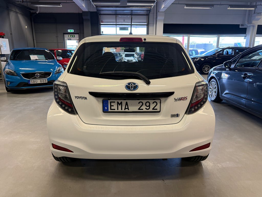 Vehicle Image 8