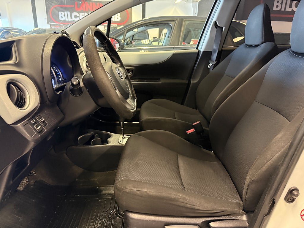 Vehicle Image 11