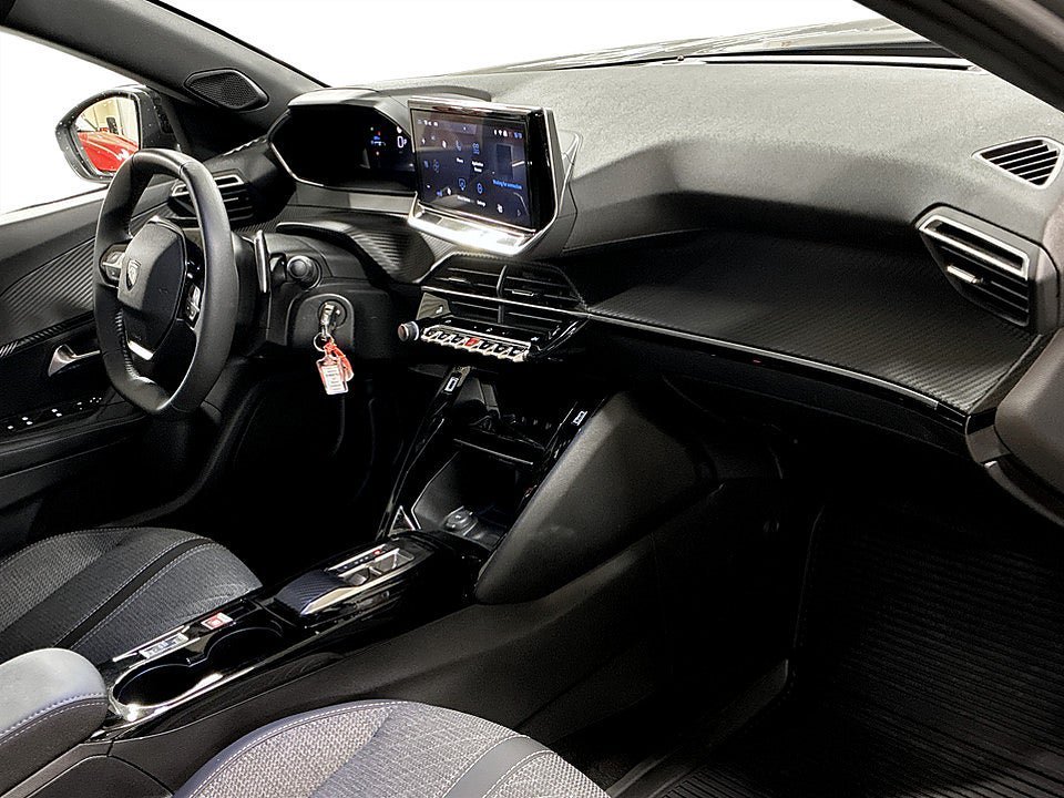 Vehicle Image 14