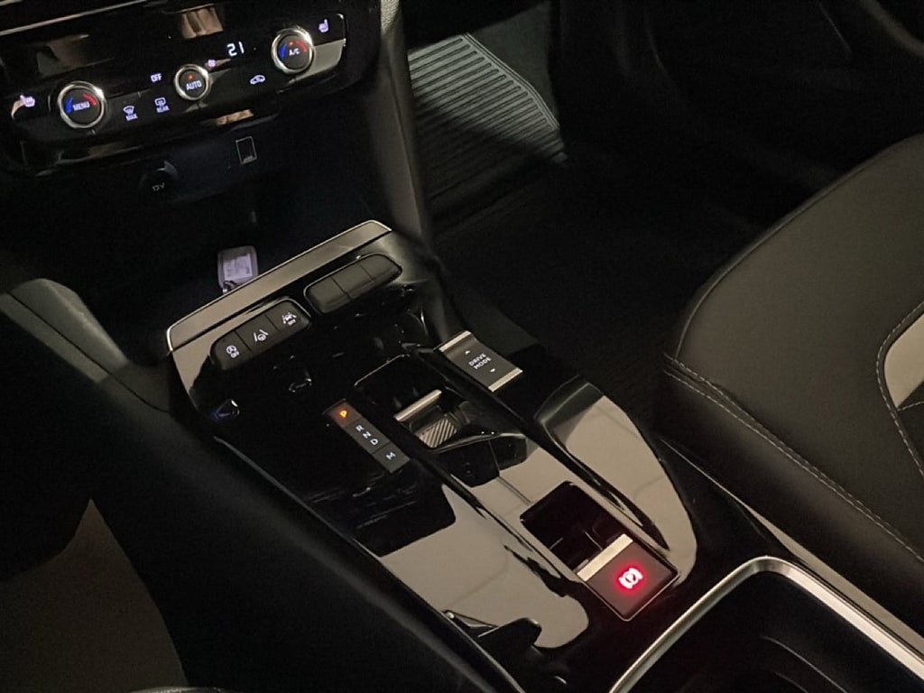 Vehicle Image 13