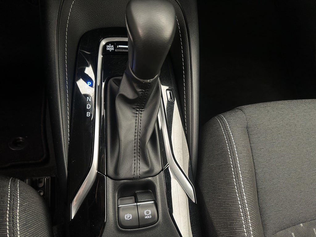 Vehicle Image 23