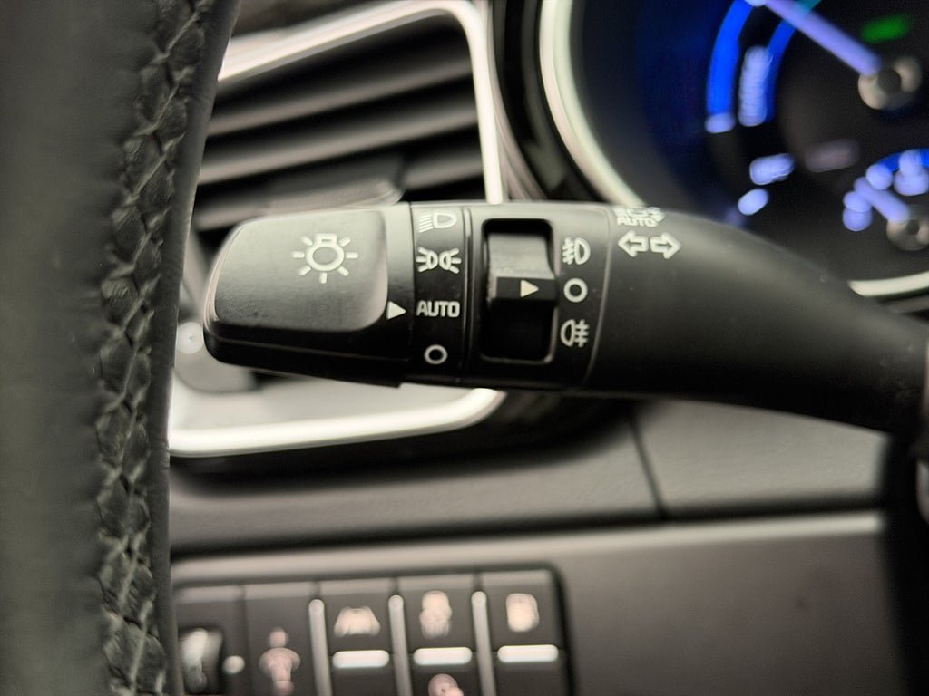 Vehicle Image 23