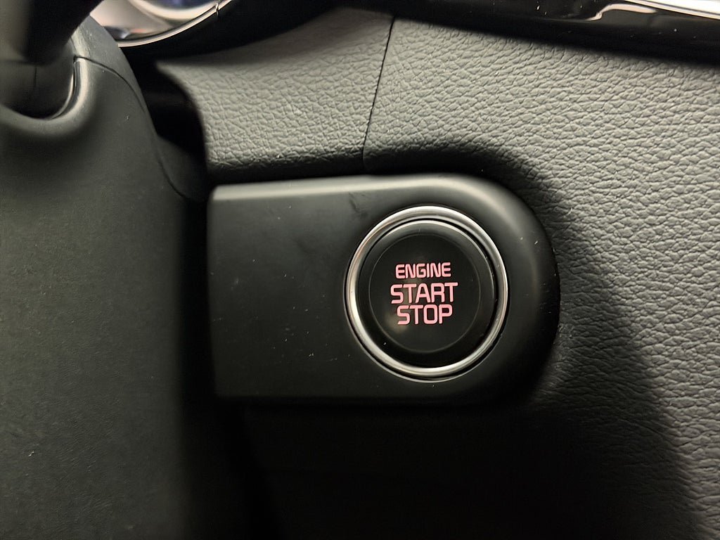 Vehicle Image 24