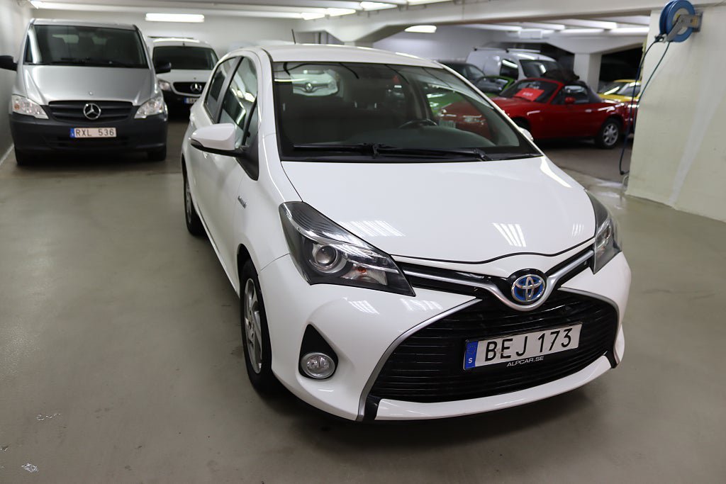 Vehicle Image 5