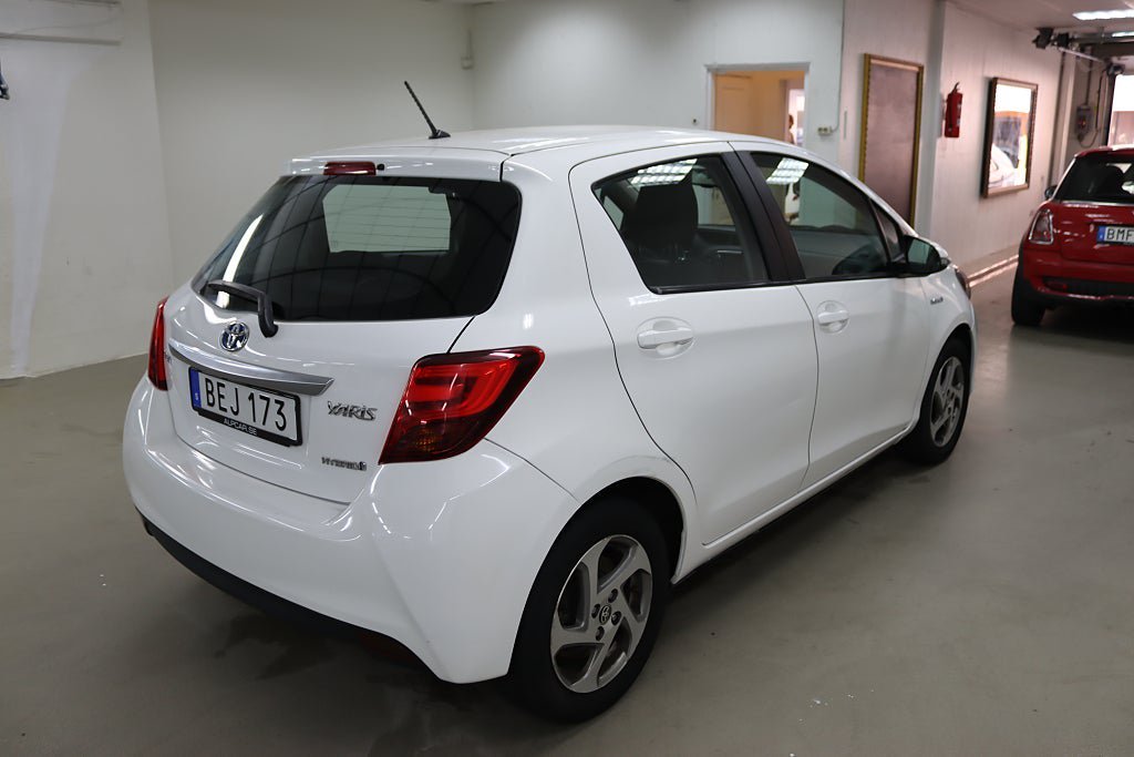 Vehicle Image 7