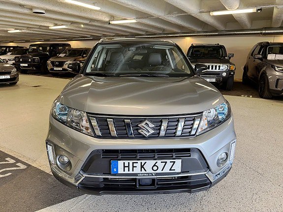 Vehicle Image 6