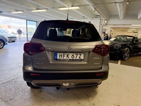 Vehicle Image 7