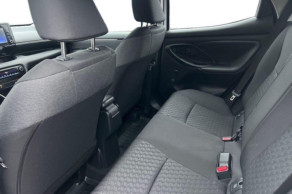 Vehicle Image 14