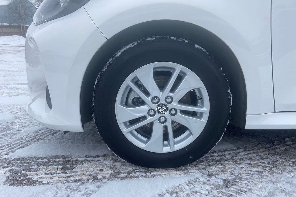 Vehicle Image 18