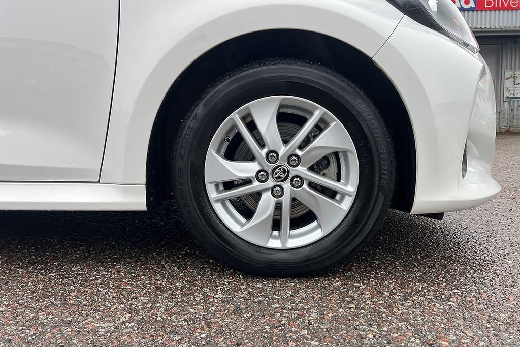 Vehicle Image 18