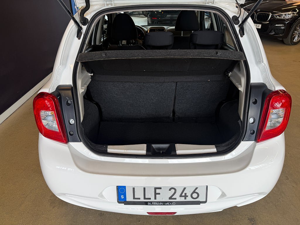 Vehicle Image 11