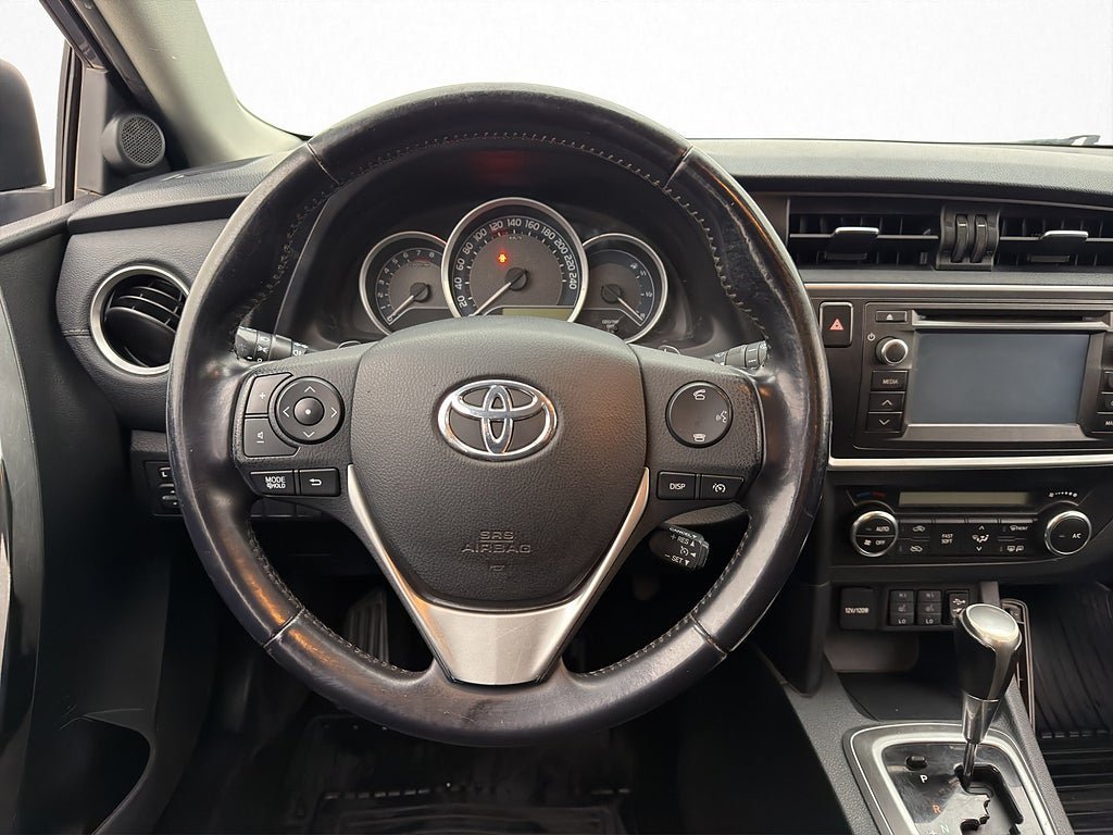 Vehicle Image 13