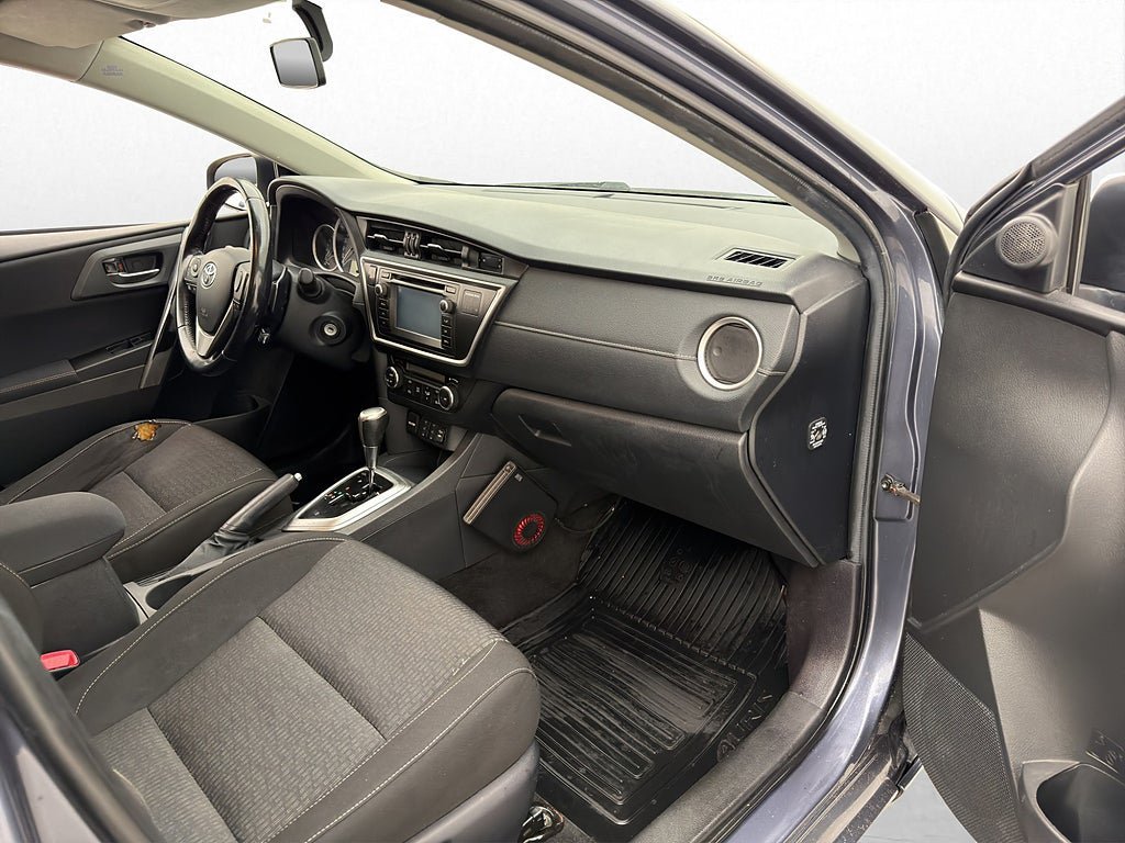 Vehicle Image 23