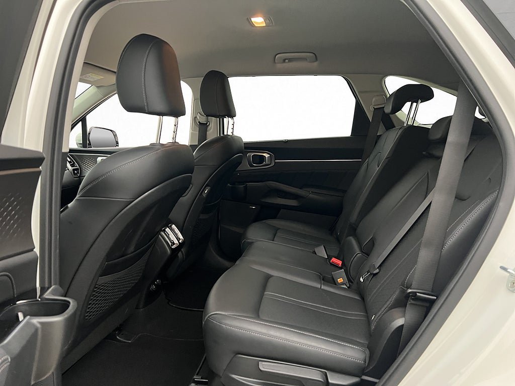 Vehicle Image 33