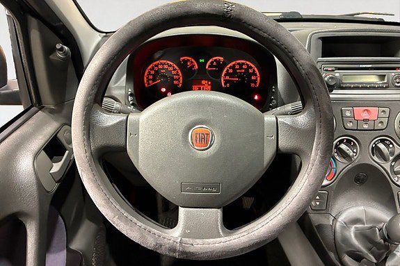 Vehicle Image 13