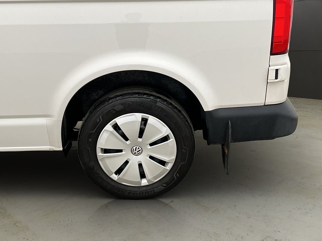 Vehicle Image 27