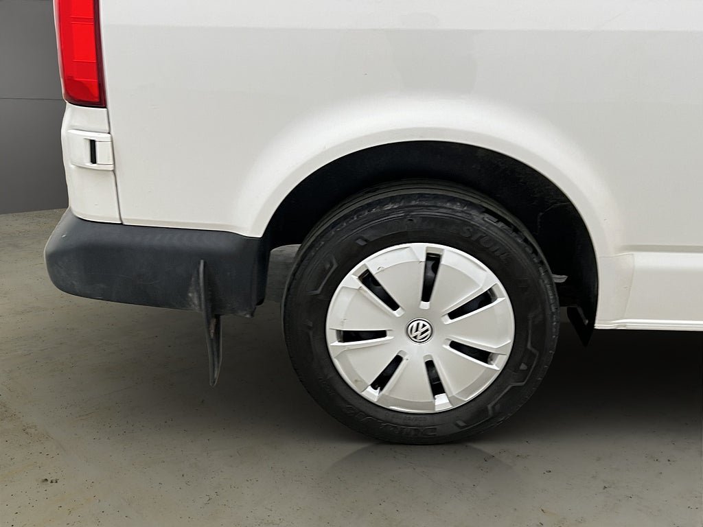 Vehicle Image 28