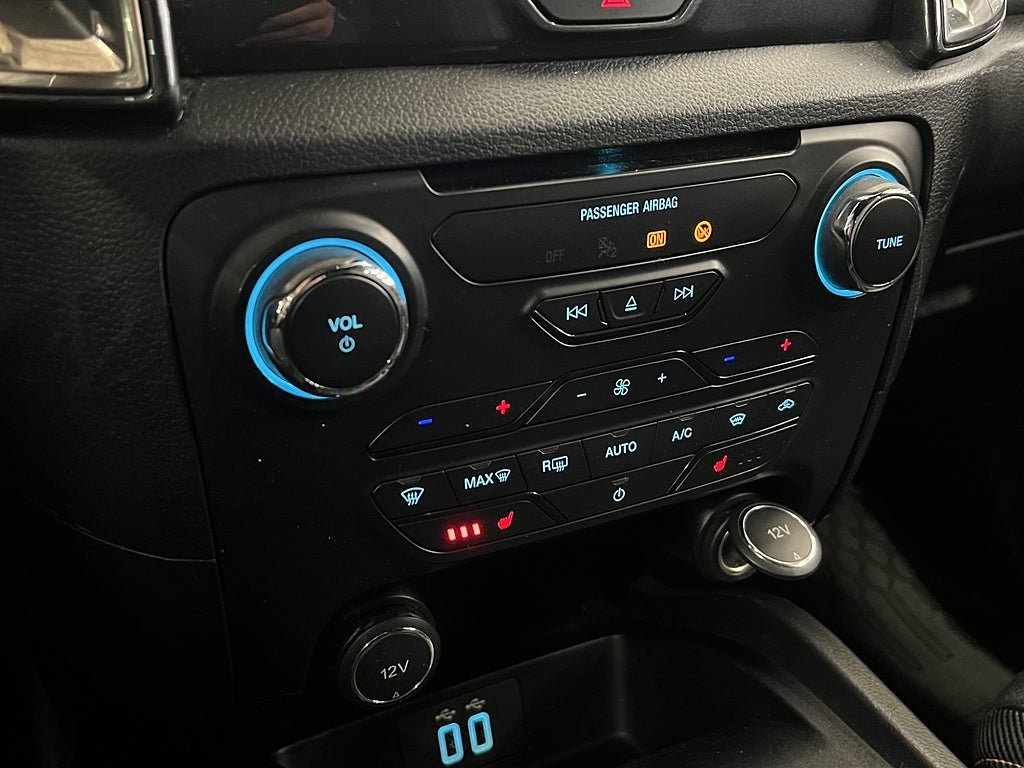 Vehicle Image 28