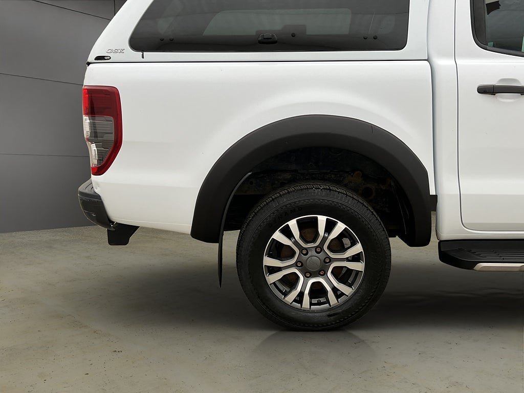 Vehicle Image 36