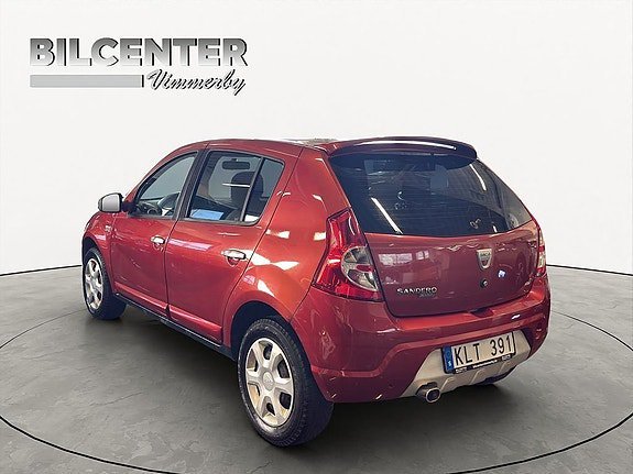 Vehicle Image 4