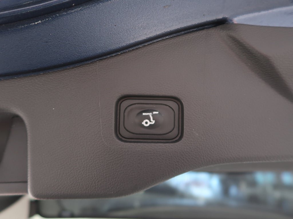 Vehicle Image 26