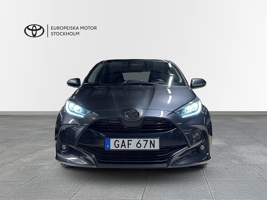 Vehicle Image 5