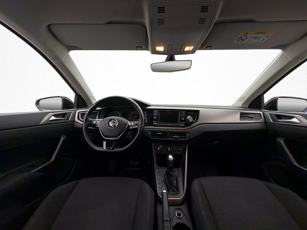 Vehicle Image 12
