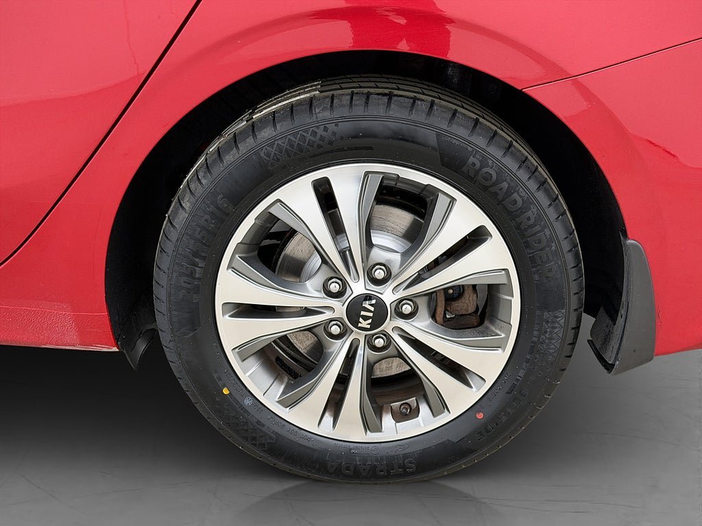 Vehicle Image 25