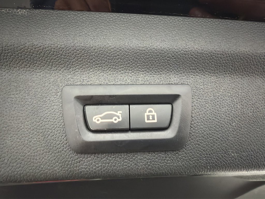 Vehicle Image 29
